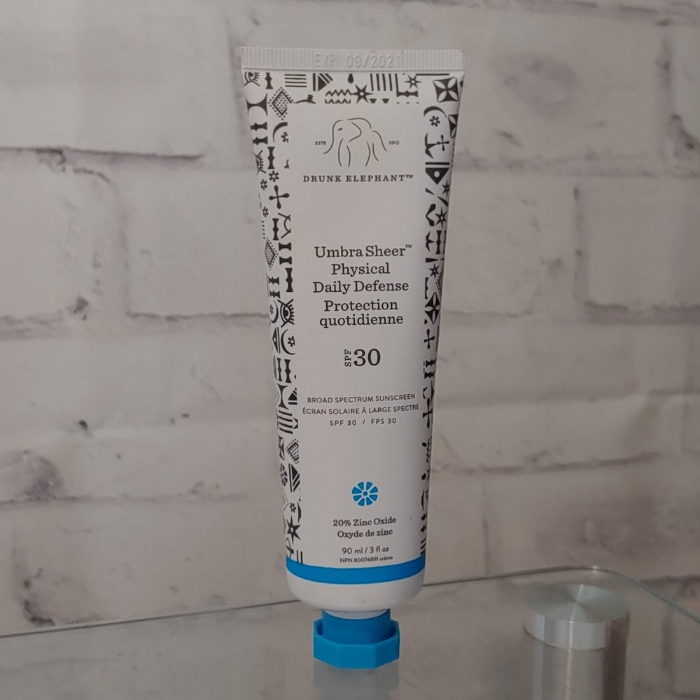Drunk Elephant Umbra Sheer Physical Daily Defense